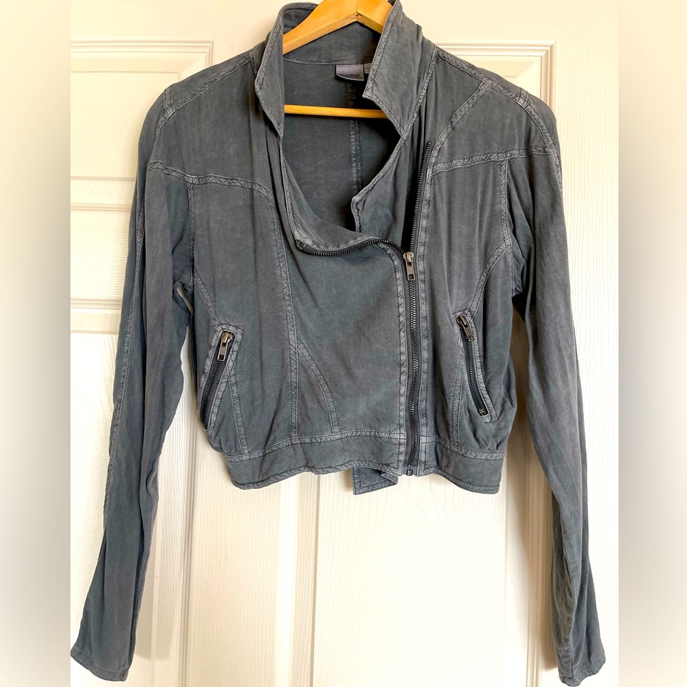 Cute crop light weight jacket